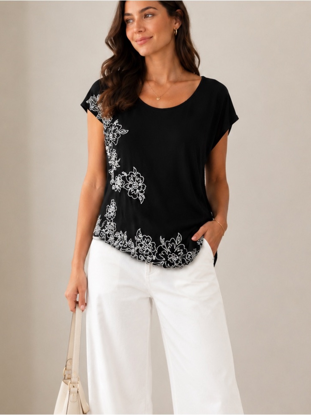 Yahada bohemian-style asymmetrical Black & White Embroidered Tank